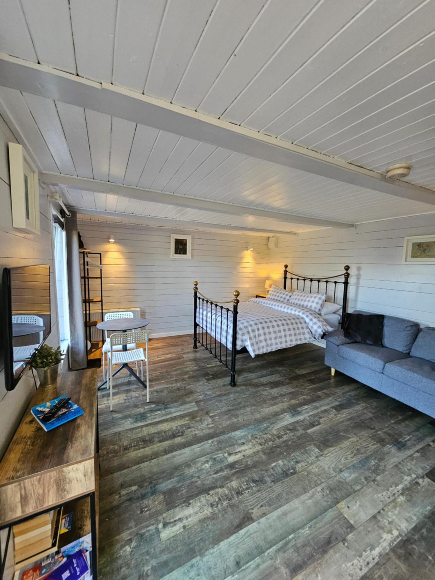 Loughview Chalet Whitehouse  Ngoại thất bức ảnh