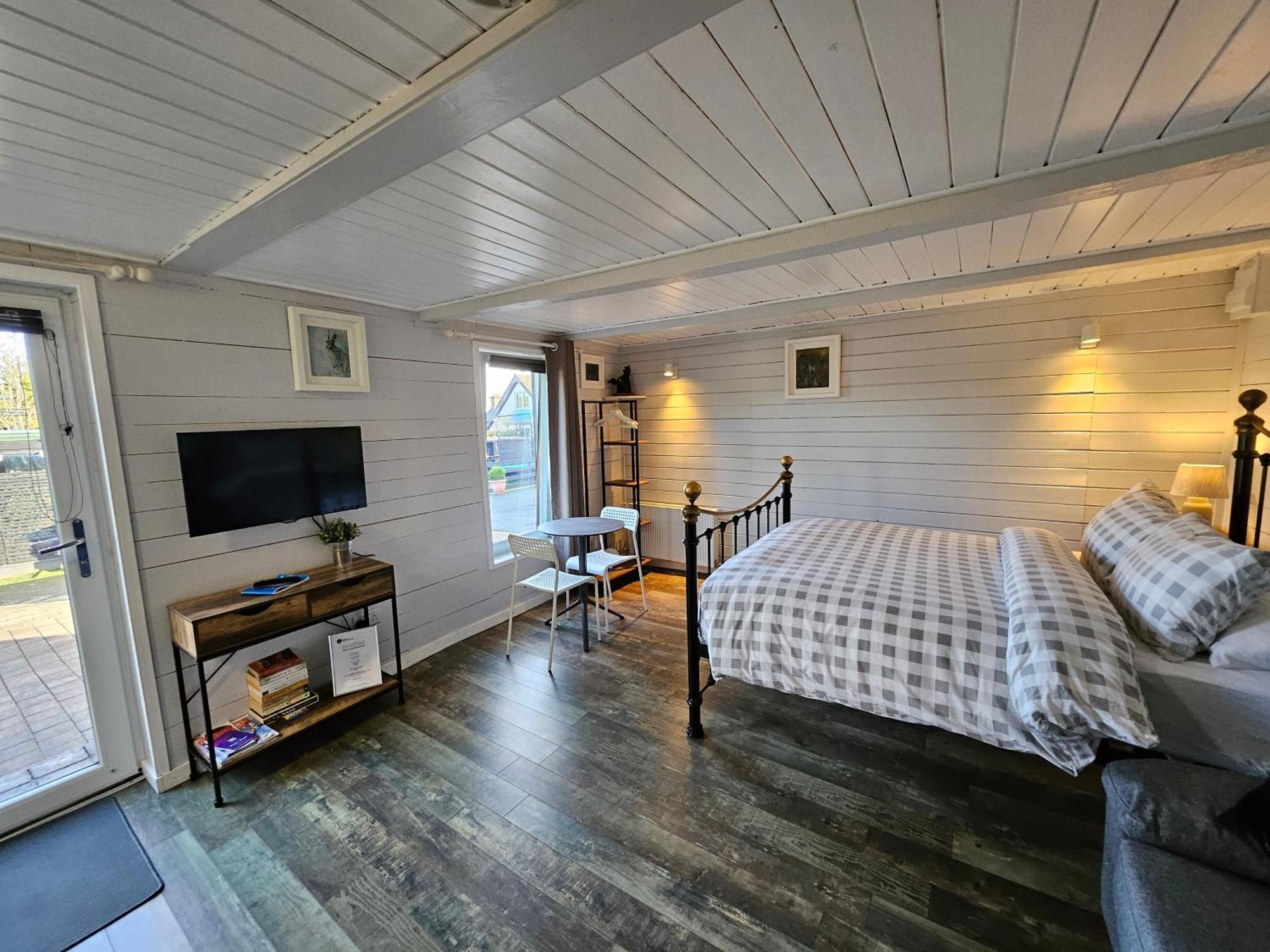 Loughview Chalet Whitehouse  Ngoại thất bức ảnh