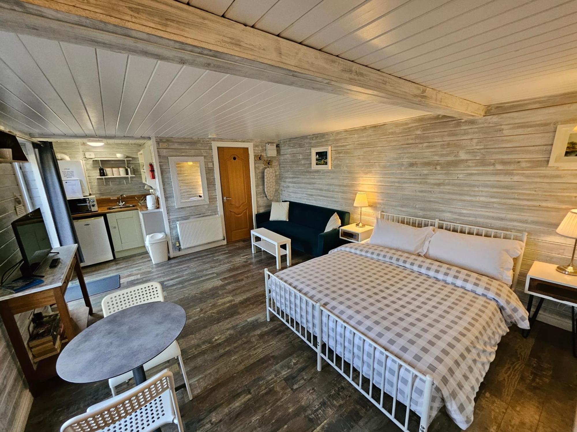 Loughview Chalet Whitehouse  Ngoại thất bức ảnh