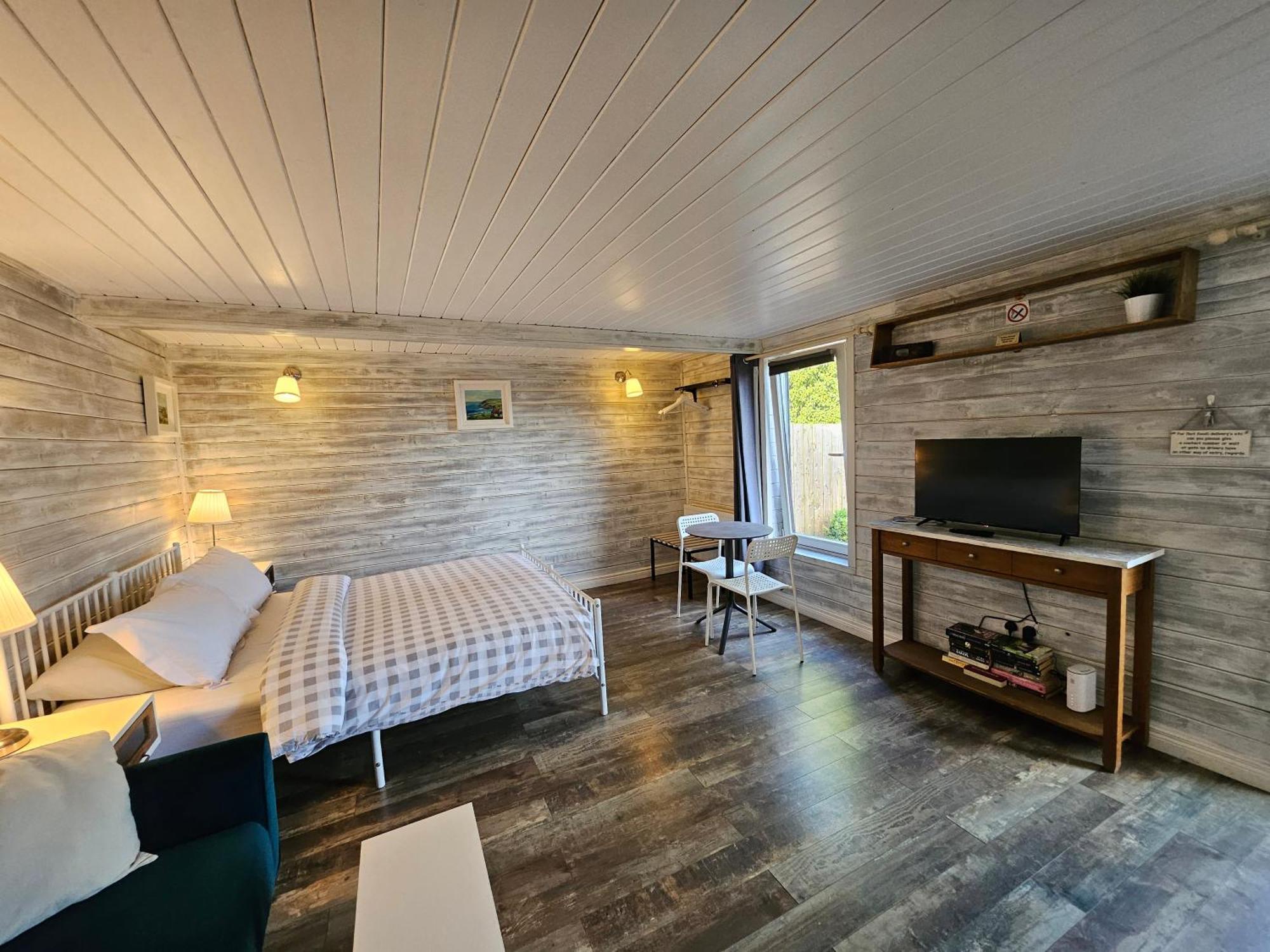 Loughview Chalet Whitehouse  Ngoại thất bức ảnh